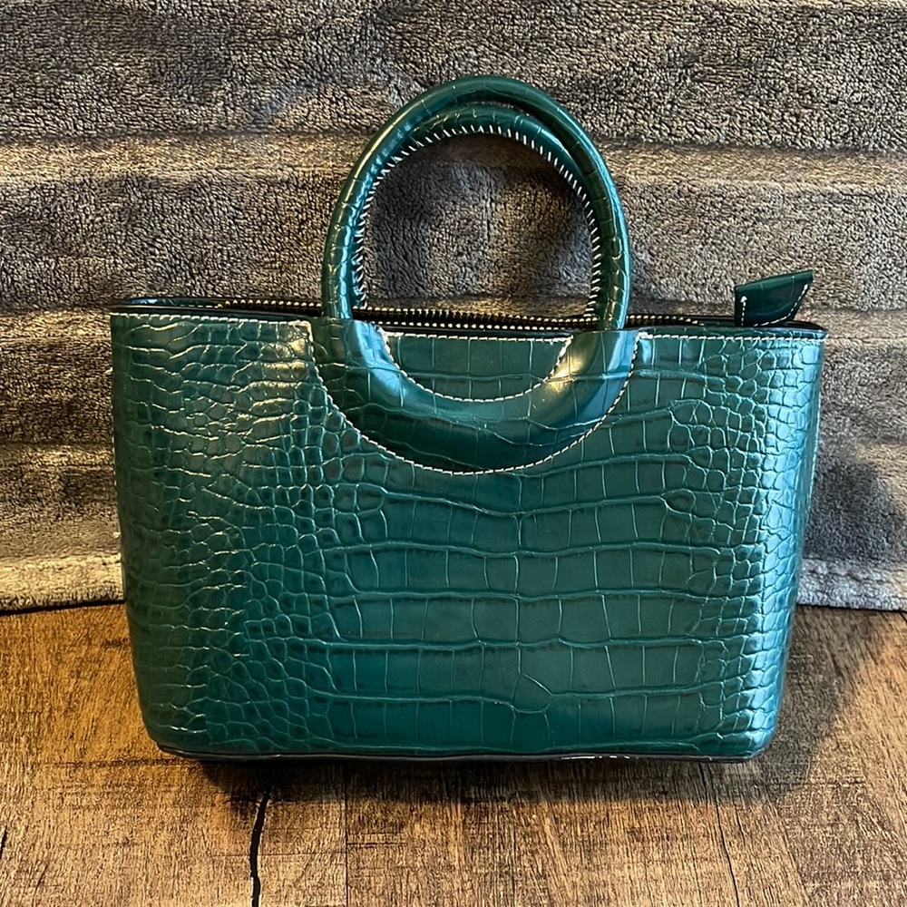 Forever 21 Green Purse
